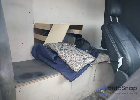 2020 Ford Transit z USA, uszkodzony, nr VIN 1FTYE1Y81LKA06418